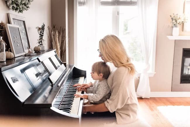 Why Is It Important To Start Piano Lessons At The Right Age?