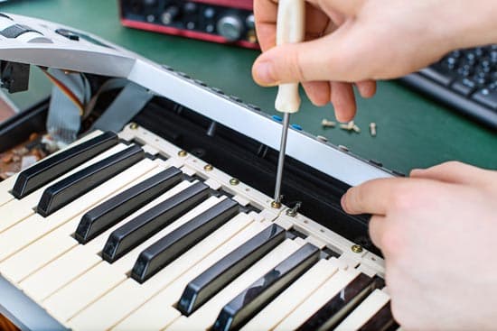 how to fix clicking digital piano keys