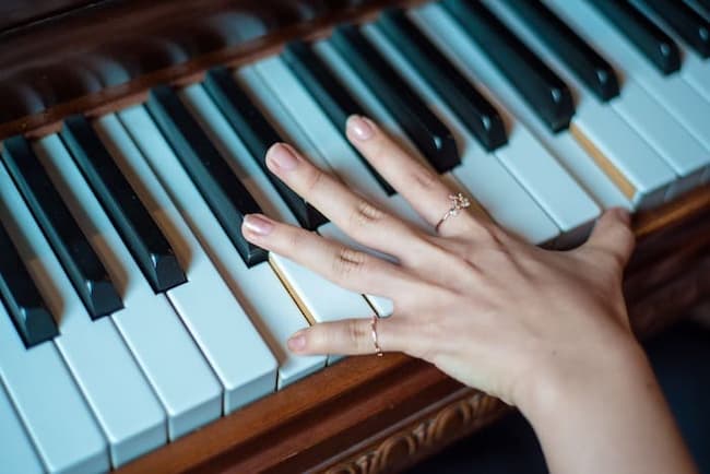  simple piano exercises for beginners 